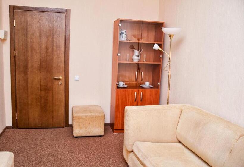 هتل біла акація