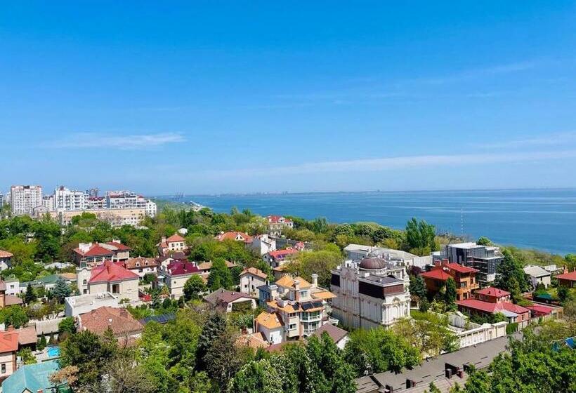 هتل біла акація