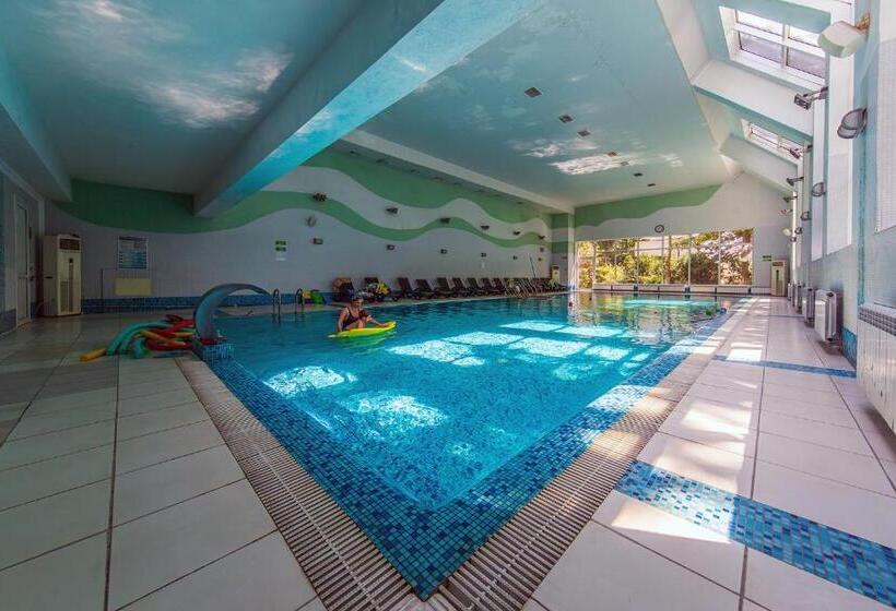 هتل біла акація