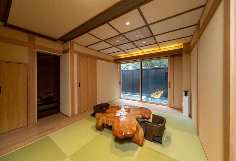 Отель Kagetsu Taisyokan