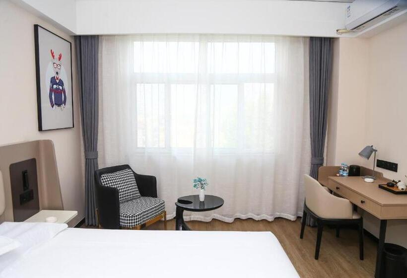 Hotel 银座佳驿（潍坊寒亭高铁北站店）