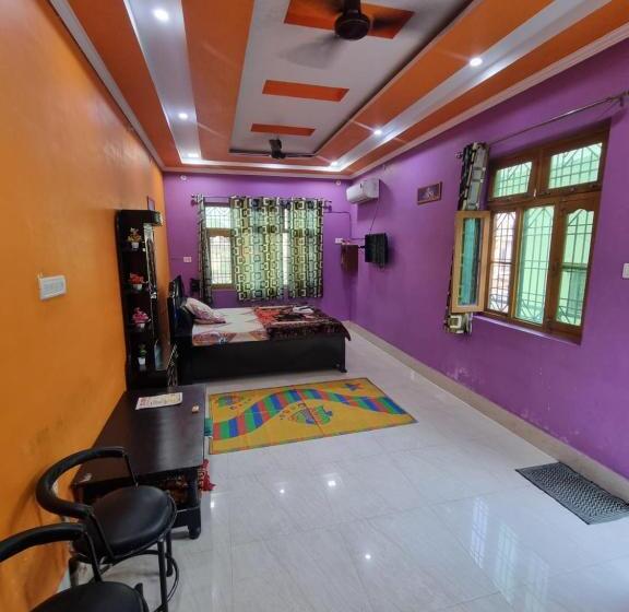 فندق Aastha And Restaurant