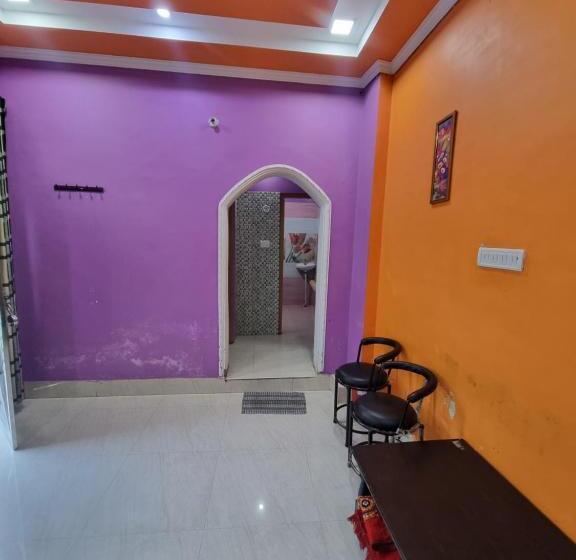 酒店 Aastha And Restaurant