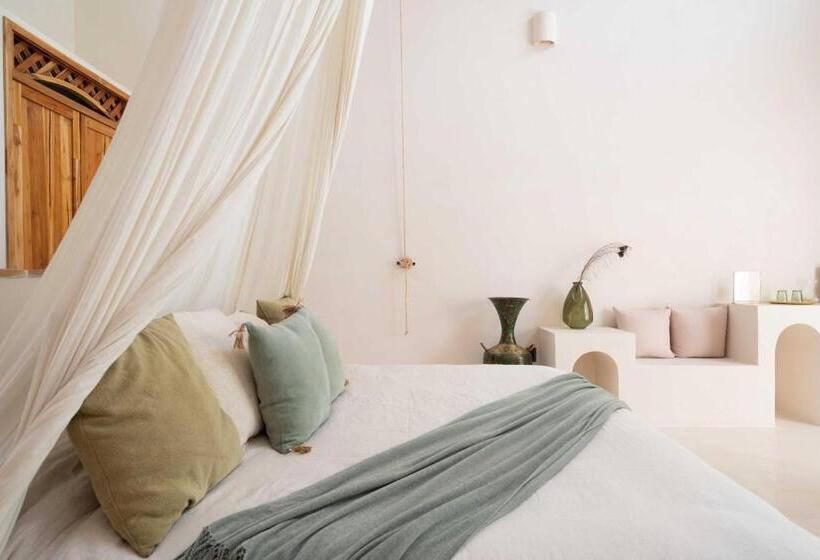 هتل Anat Tantric Boutique