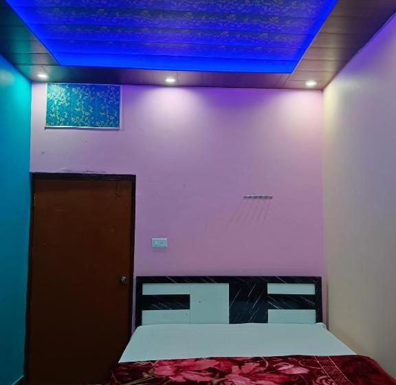 ホテル Ayodhya Residency 5 Min Walking From Ram Janmabhoomi