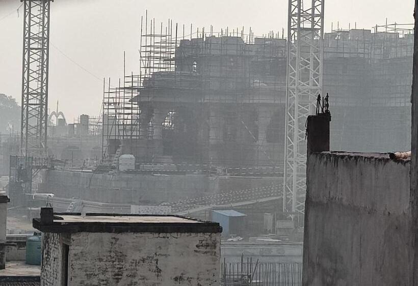 ホテル Ayodhya Residency 5 Min Walking From Ram Janmabhoomi