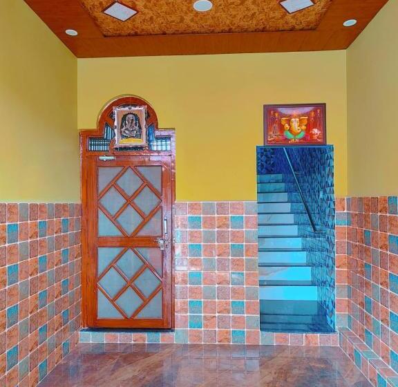 ホテル Ayodhya Residency 5 Min Walking From Ram Janmabhoomi