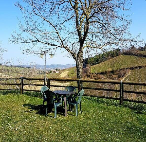 ホテル Azienda Agricola Biologica Le Lucciole
