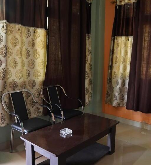 فندق Chail Alone Inn