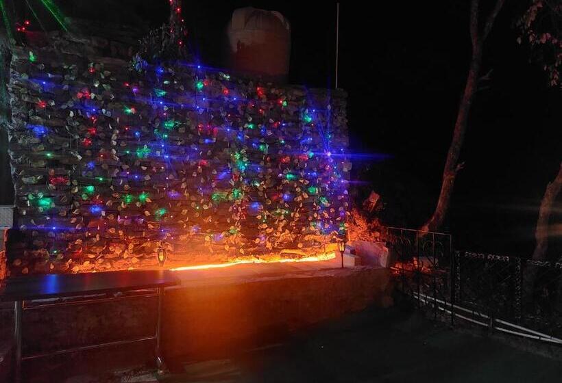 فندق Chail Alone Inn