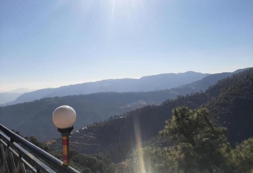 فندق Chail Alone Inn