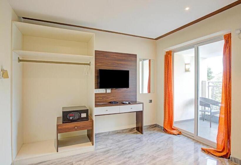 Отель Collection O White House