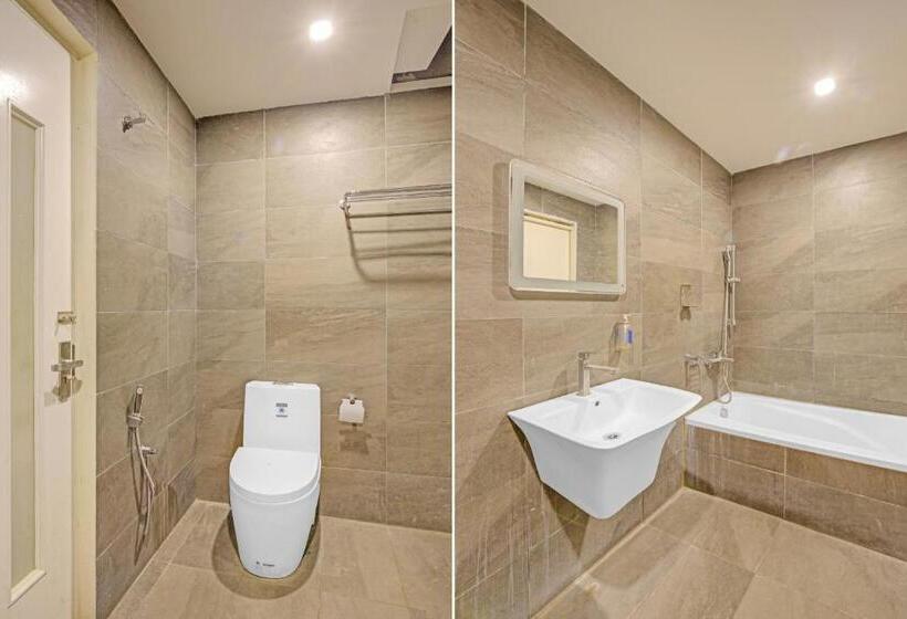 ホテル Collection O White House