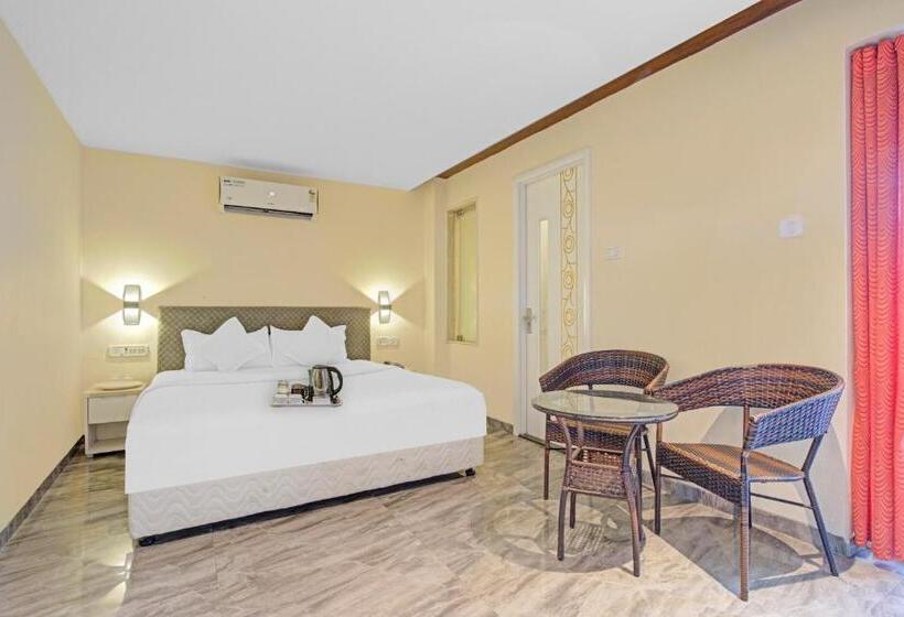 ホテル Collection O White House