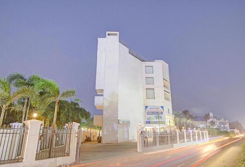 ホテル Collection O White House