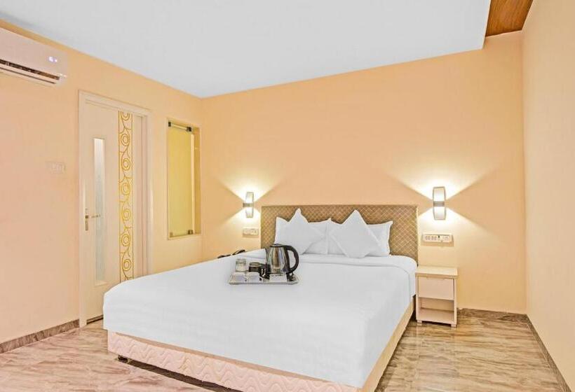 בית מלון כפרי Collection O White House