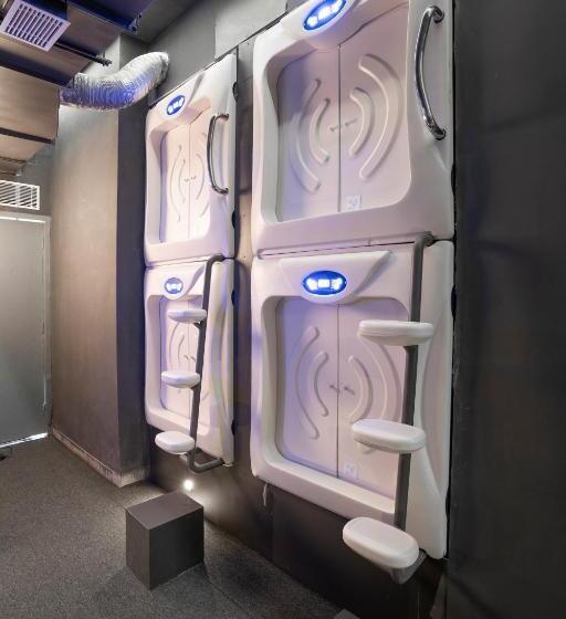 カプセルホテル Naptapgo   Japanese Premium Pod Hotel   Walk To Noida Electronic City Metro! Wifi, Lounge