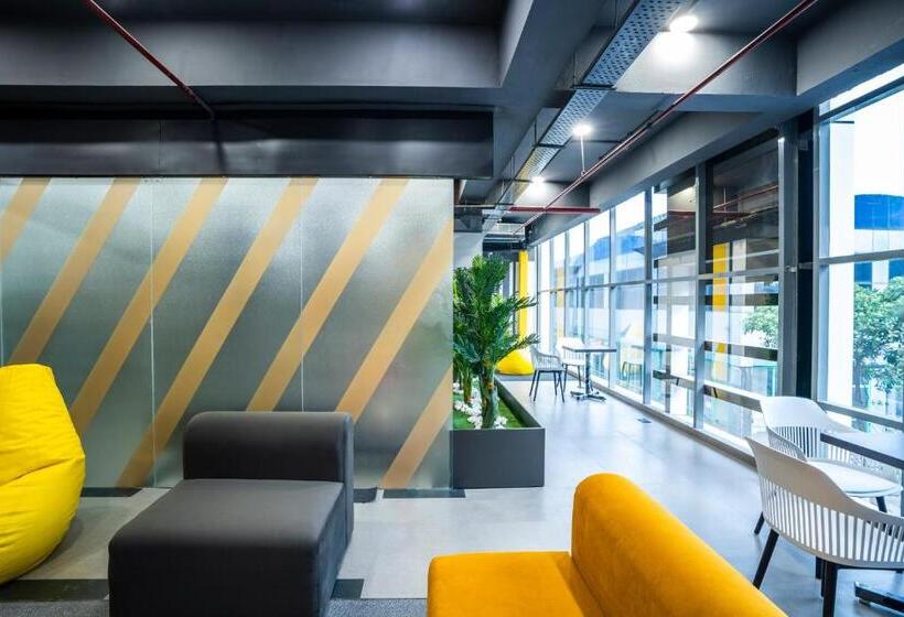 カプセルホテル Naptapgo   Japanese Premium Pod Hotel   Walk To Noida Electronic City Metro! Wifi, Lounge