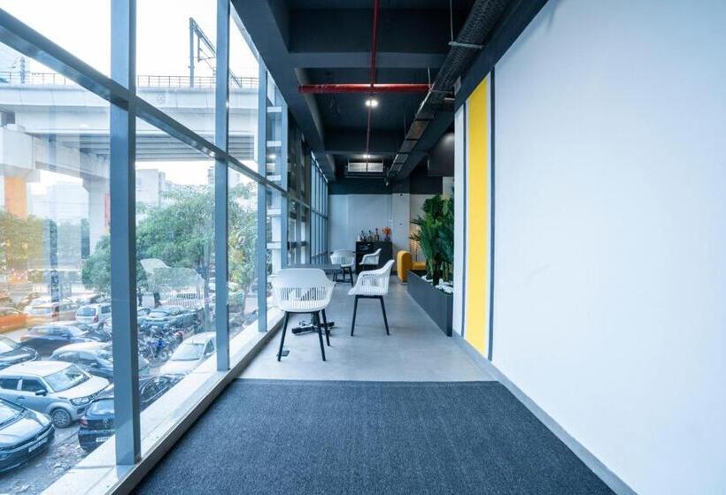 カプセルホテル Naptapgo   Japanese Premium Pod Hotel   Walk To Noida Electronic City Metro! Wifi, Lounge