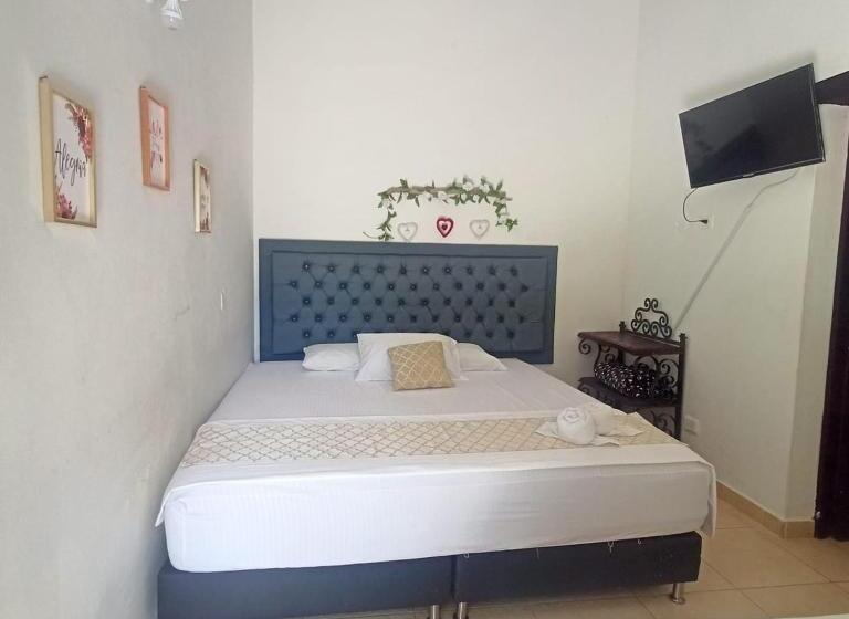 هتل Familia Casa Blanca