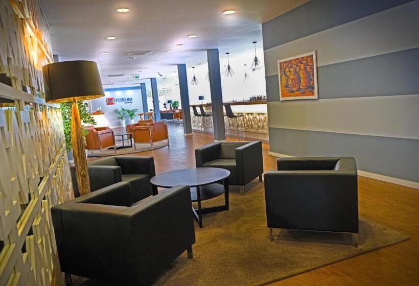 هتل Forum