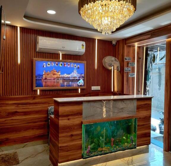 ホテル Gs Amritsar 200 Mtr From Golden Temple