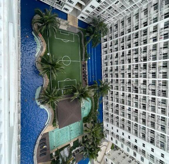 Отель Homefort At Shore 2 Residences