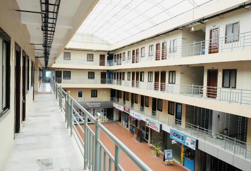 فندق Kalanad Residency