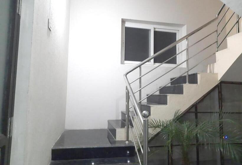 Отель Kumbakonam