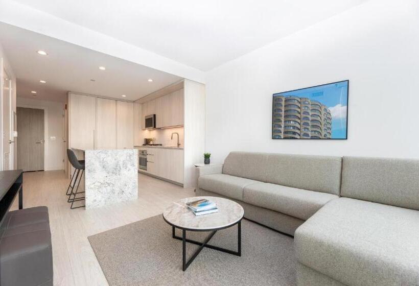 هتل Level Chicago Fulton Market