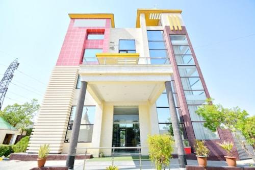 Отель Maharajgarh Resorts At Splash Fun Park Hisar