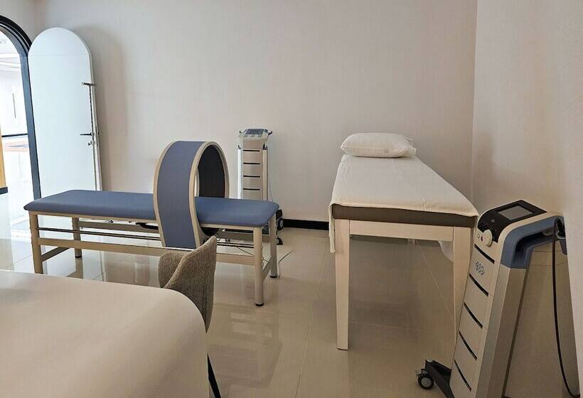 هتل Medworld Cosmos Health & Rehabilitation Center