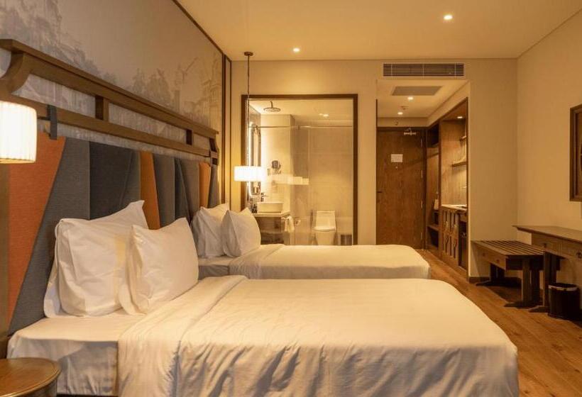 هتل Moon Apec Mandala Mũi Né