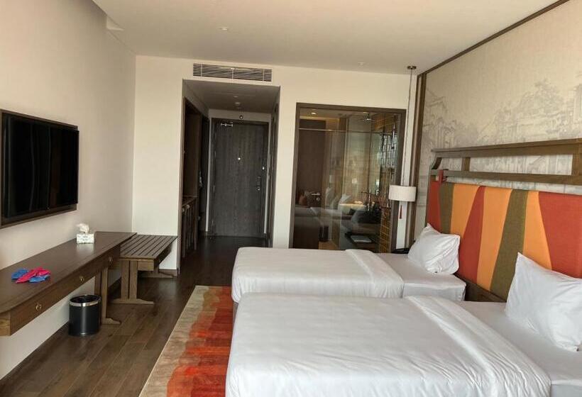 هتل Moon Apec Mandala Mũi Né