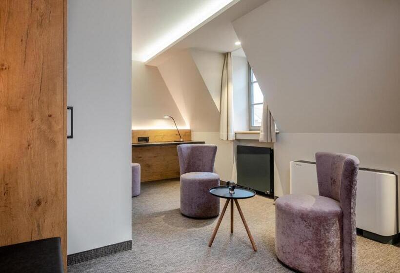 Отель Nashi Rooms