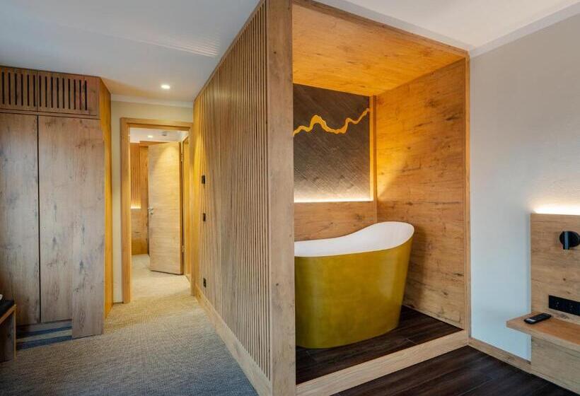 Отель Nashi Rooms