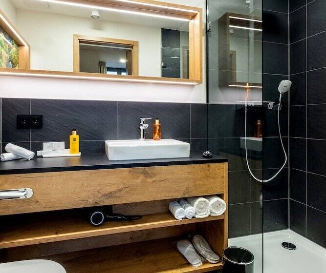 Отель Nashi Rooms