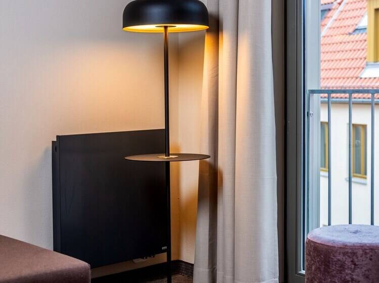 Отель Nashi Rooms