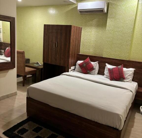 Collection O Hotel North East