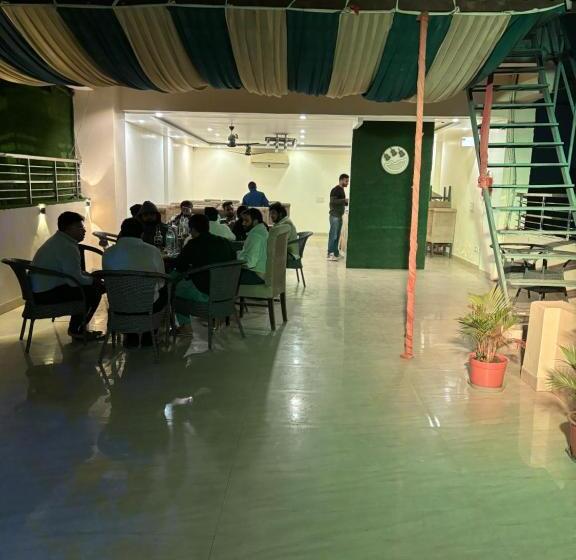 Collection O Hotel North East