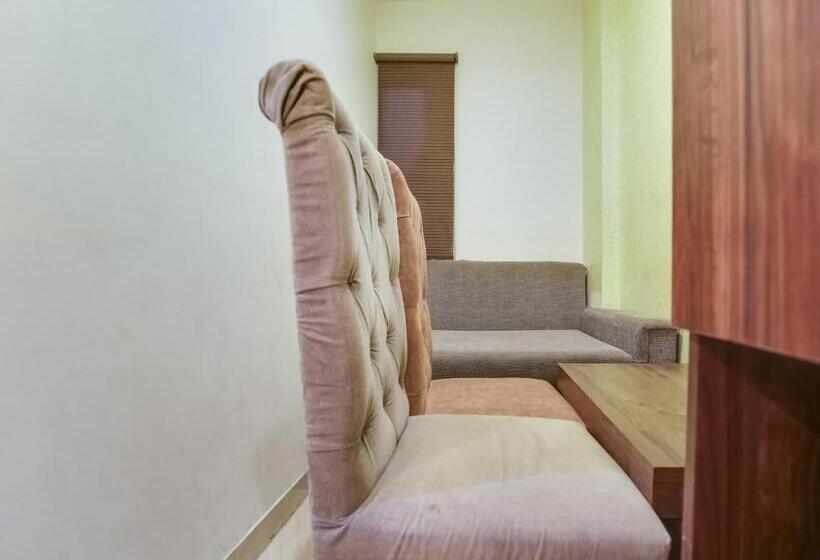 Collection O Hotel North East