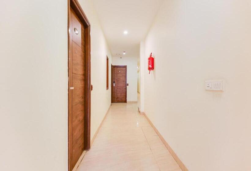 Collection O Hotel North East