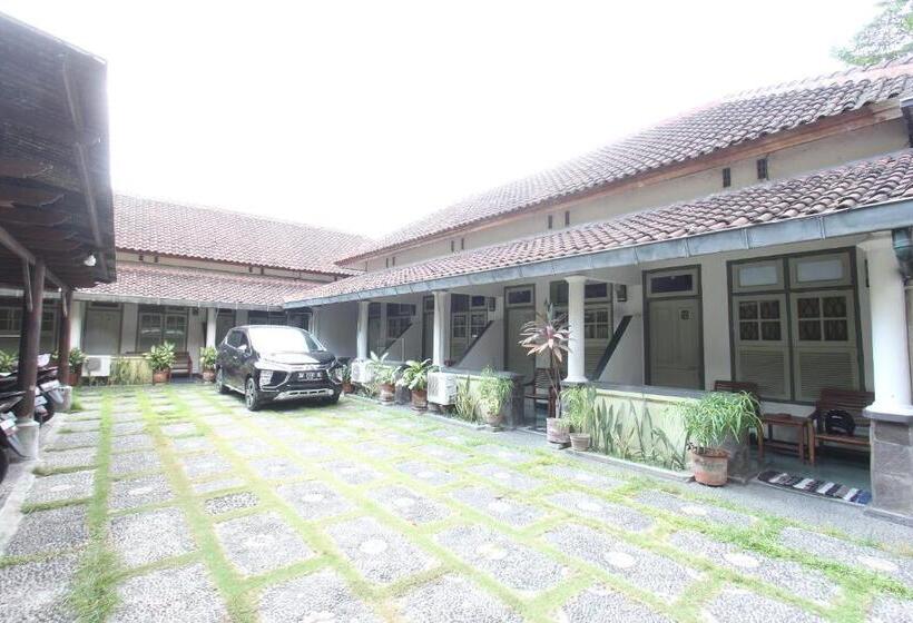 호텔 Oyo 93247 Pondok Pariwisata