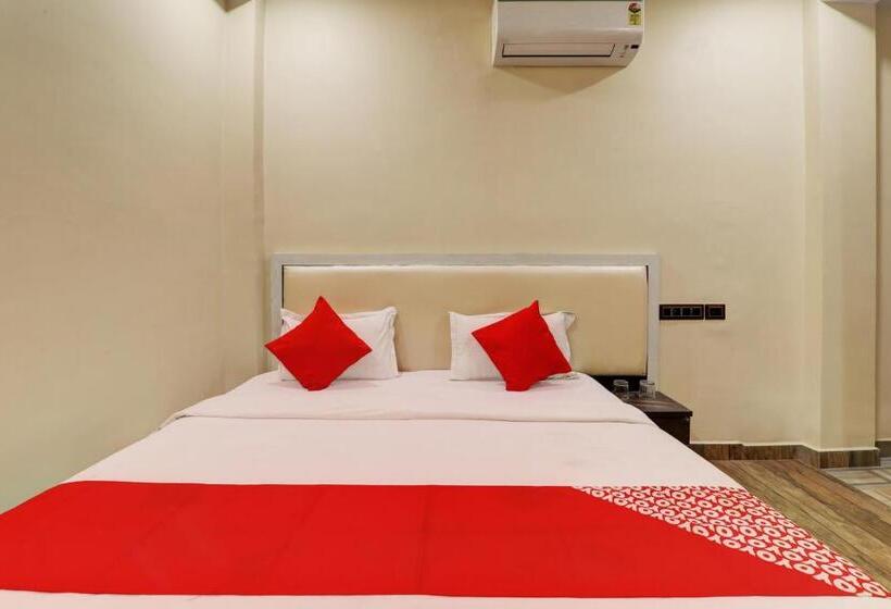 فندق Oyo Flagship Royal Guest House