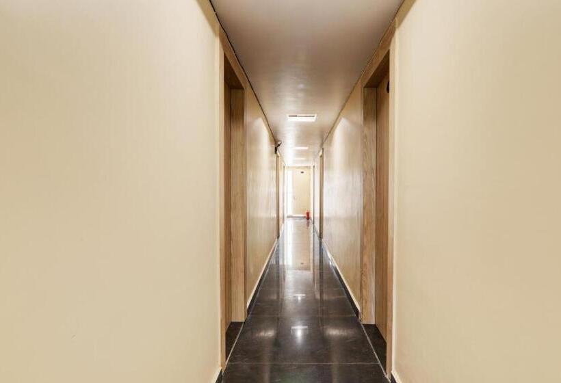 فندق Oyo Flagship Royal Guest House