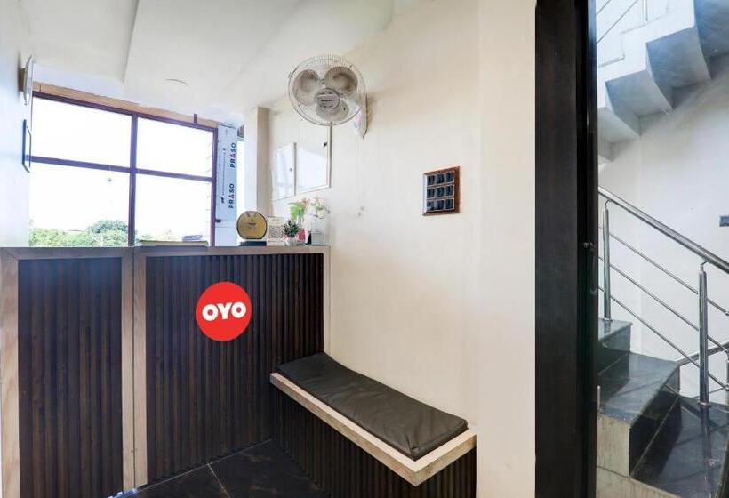 فندق Oyo Flagship Royal Guest House