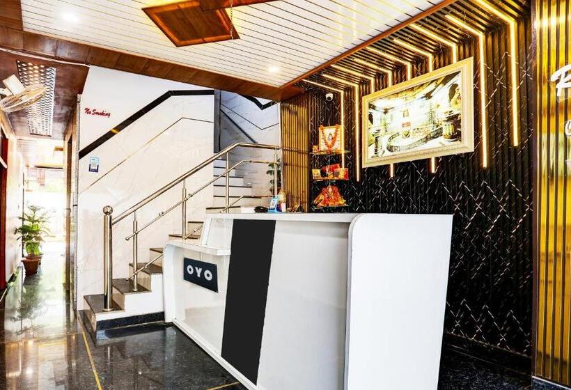 ホテル Oyo Flagship Shri Govindam Palace