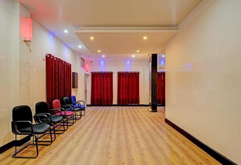 ホテル Oyo Ganapati Bhawan Homestay