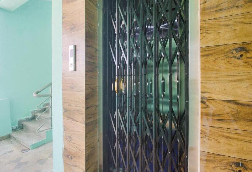 هتل Oyo R.j.international