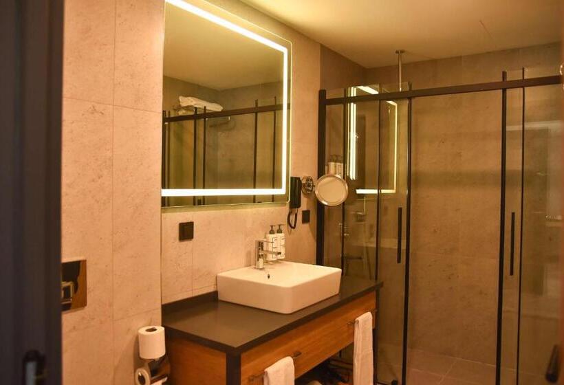 هتل Park Inn By Radisson Yalova City Center